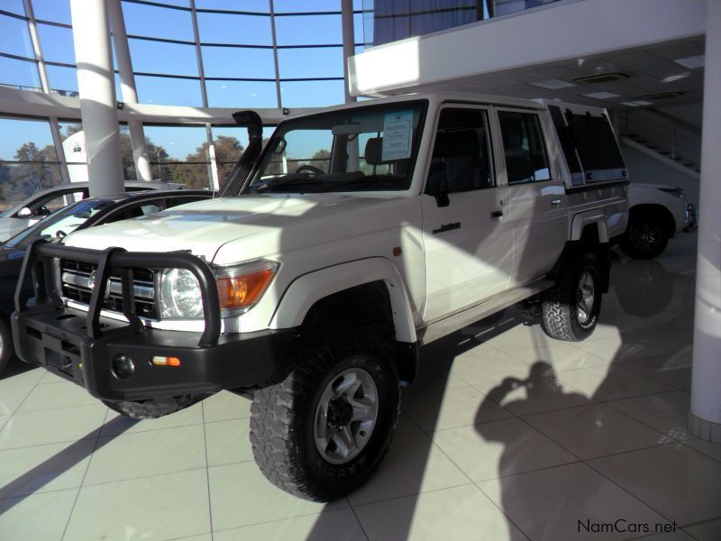 Toyota Land Cruiser 4.0 V6 DC in Namibia