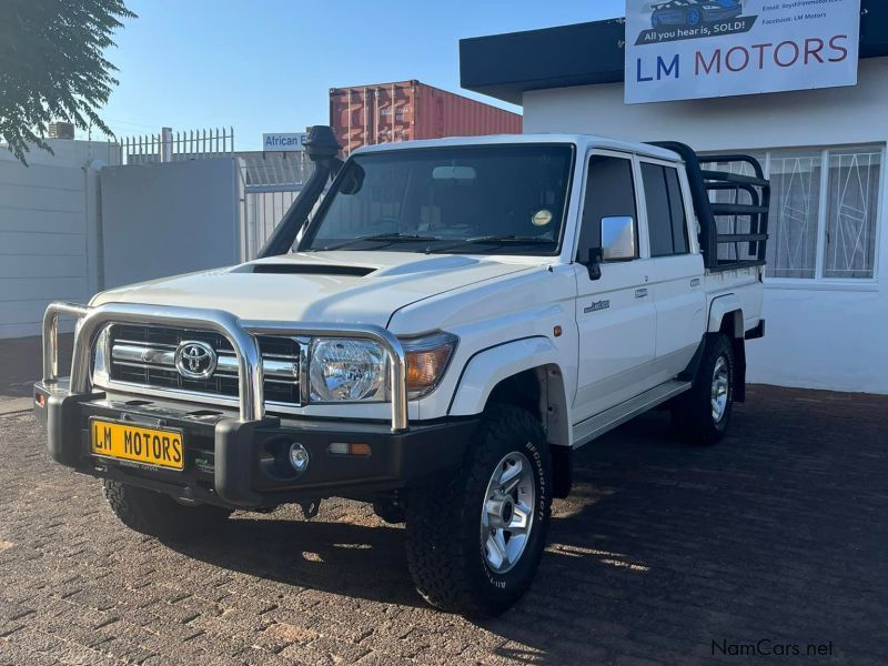 Toyota Land Cruiser 79 4.5D V8 P/U D/C in Namibia