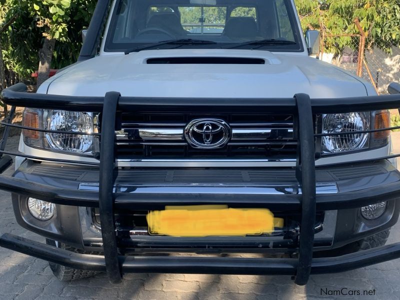 Toyota Land Cruiser LC79 V8 4.5L in Namibia