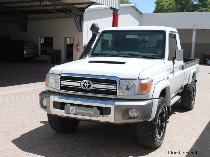 Toyota Land Cruiser SC 4.5 Diesel V8 in Namibia