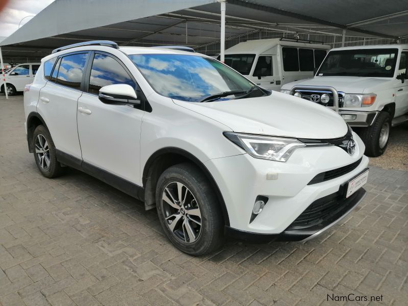 Toyota RAV4 2.0 GX in Namibia