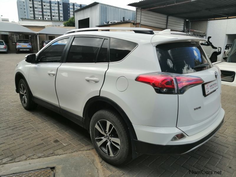 Toyota RAV4 2.0 GX in Namibia