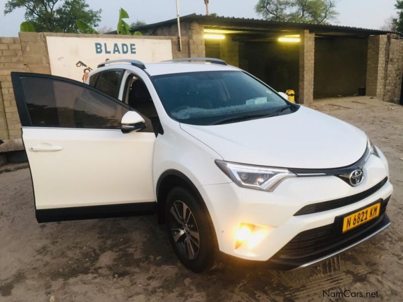 Toyota RAV4 2.0 GX in Namibia