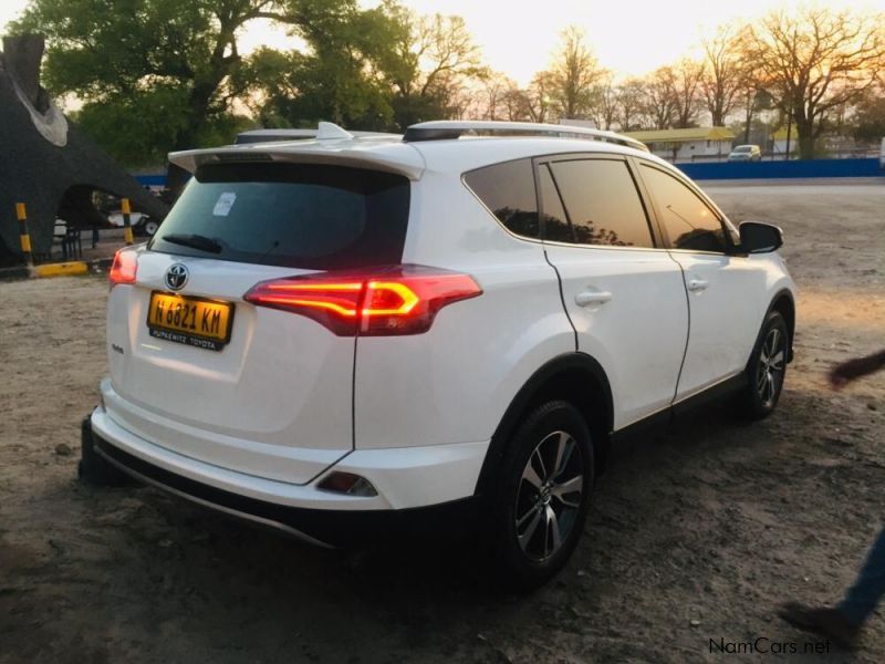 Toyota RAV4 2.0 GX in Namibia