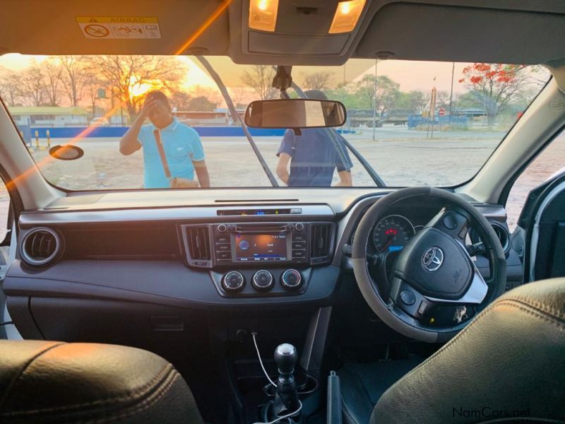 Toyota RAV4 2.0 GX in Namibia