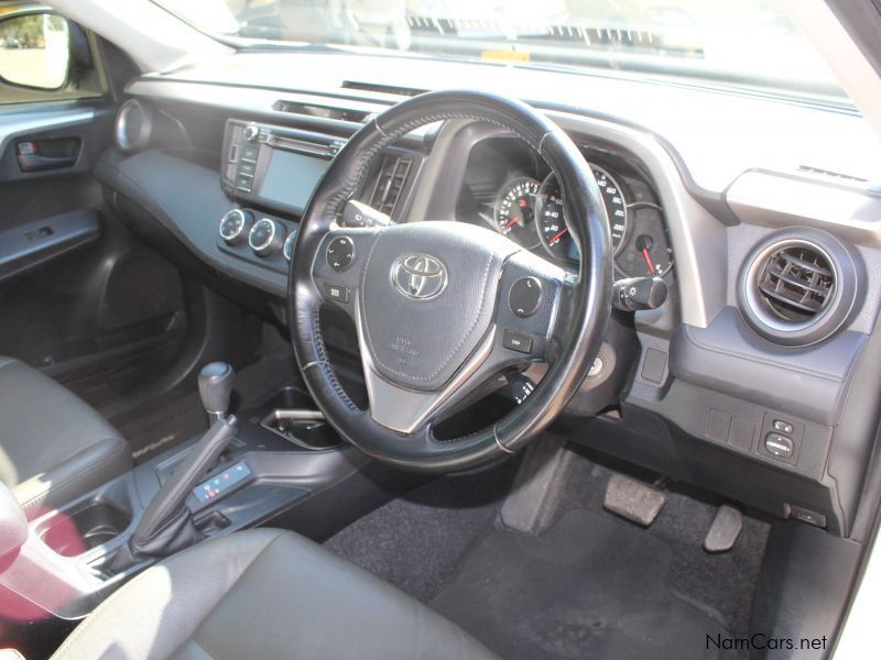 Toyota RAV4 2.0I A/T GX 4X2 in Namibia