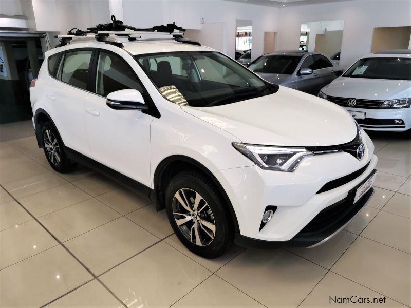 Toyota Rav 2.0 GX A/T in Namibia