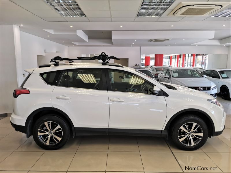 Toyota Rav 2.0 GX A/T in Namibia