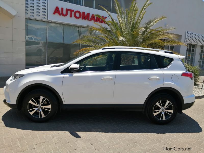 Toyota TOYOTA RAV4 2.0 GX 2WD in Namibia