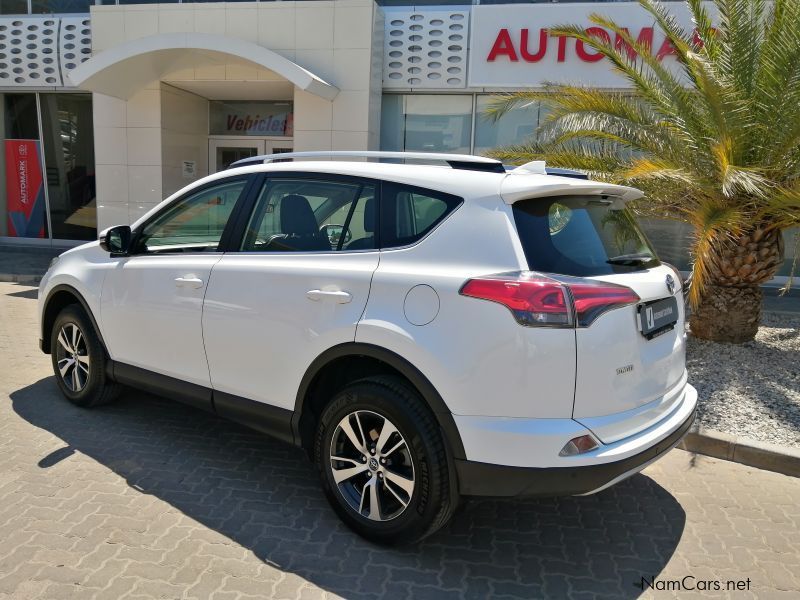 Toyota TOYOTA RAV4 2.0 GX 2WD in Namibia