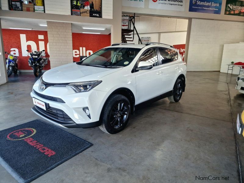 Toyota TOYOTA RAV4 2.0 GX A/T in Namibia