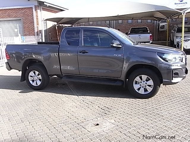 Toyota hilux 2.4 extra cab 2x4 in Namibia