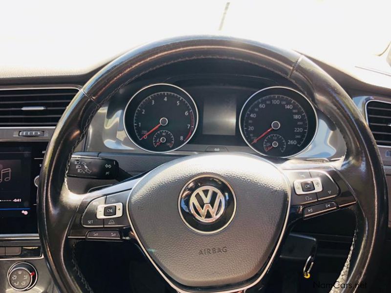 Volkswagen Golf 7.5 r-line in Namibia