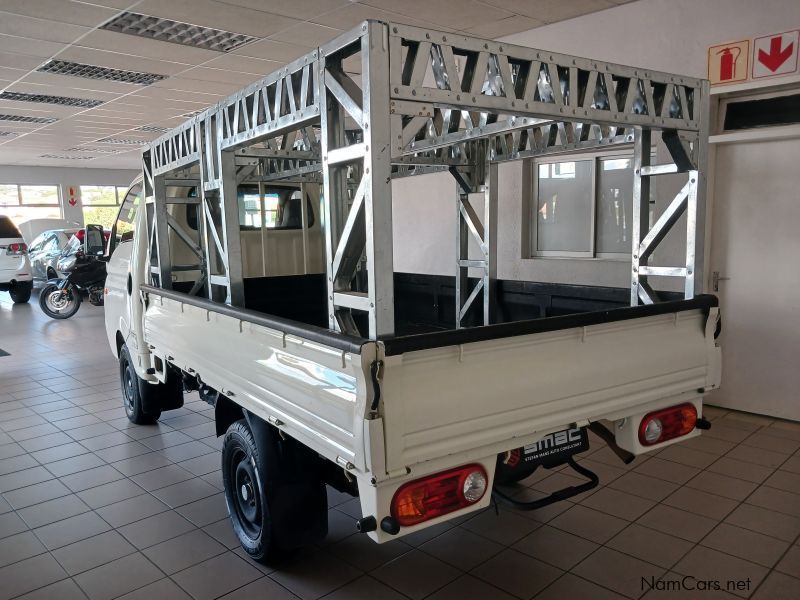 Hyundai 2.6D Dropside Bakkie in Namibia
