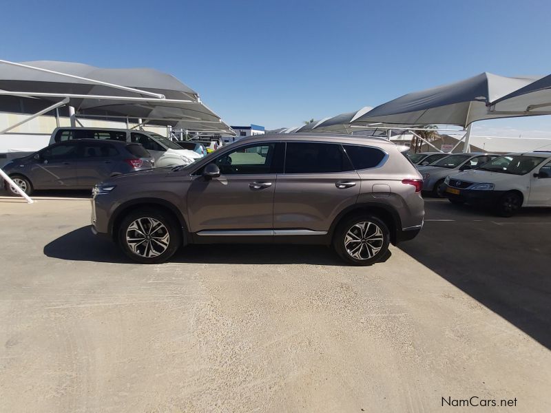 Hyundai Santa Fe Elite AWD 7Seater in Namibia