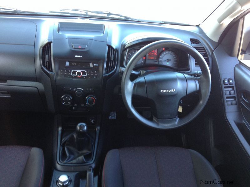 Isuzu D-MAX 250 4x4 Hi Rider D/CAB in Namibia