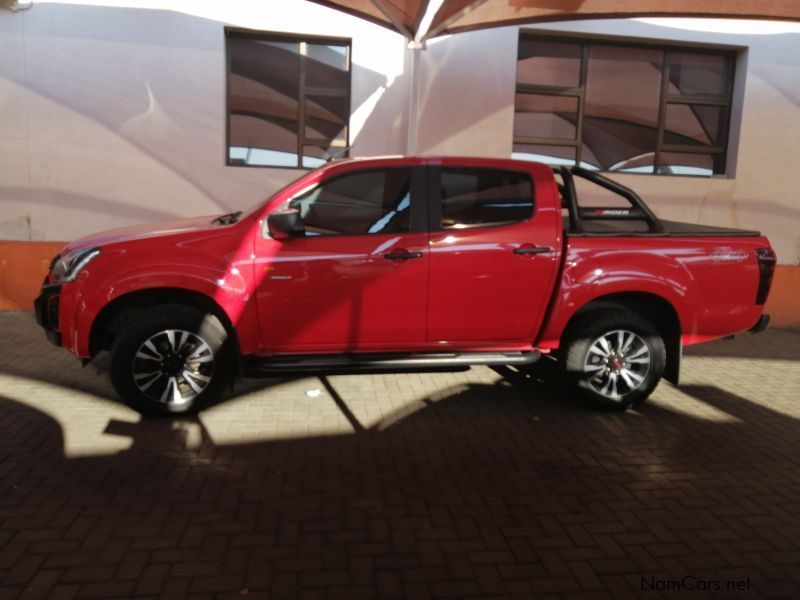 Isuzu D-Max 250 HO X-Rider 4x4 DC PU in Namibia