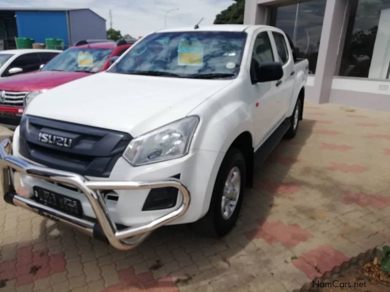 Isuzu DMAX 250 CREWCAB 4X4 in Namibia