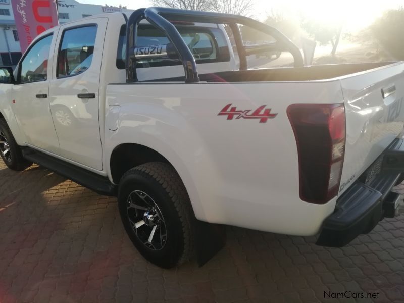 Isuzu DMAX 250 CREWCAB 4X4 in Namibia