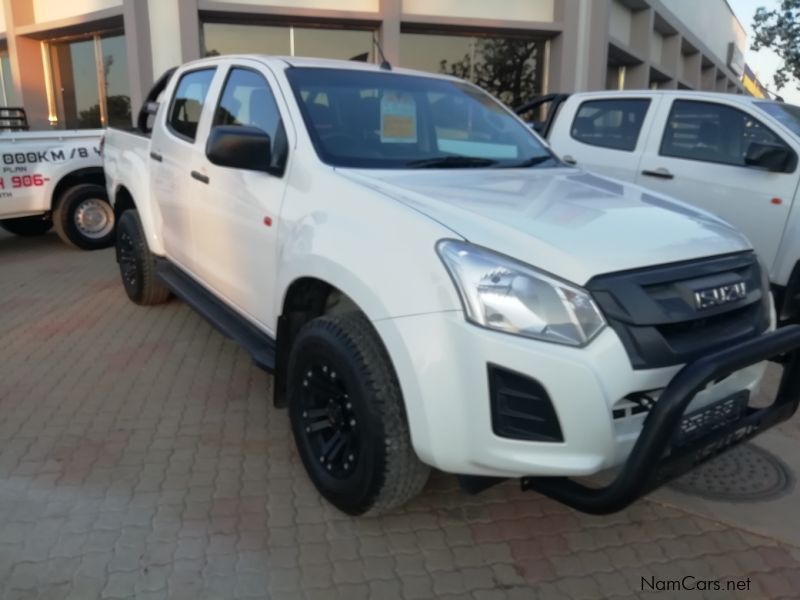 Isuzu DMAX 250 CREWCAB 4X4 in Namibia