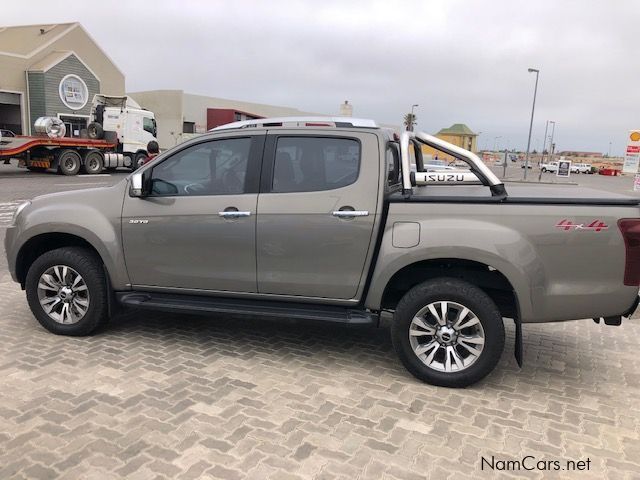 Isuzu ISUZU KB 300 LX D/CAB 4X4 AUTO in Namibia