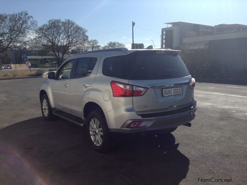 Isuzu MU-X 3.0 Diesel 4x4 Automatic 7 seater in Namibia