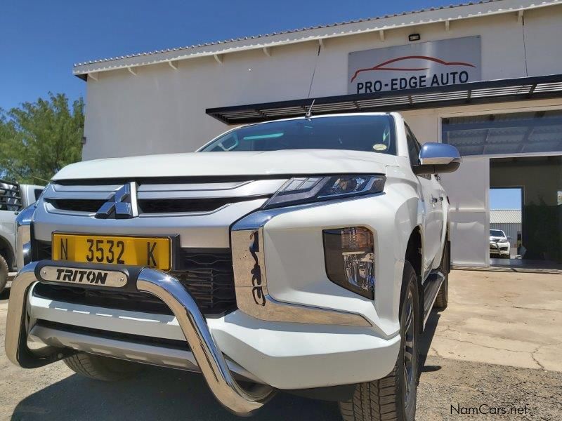 Mitsubishi TRITON 2.4 DIESEL 4x4 AUTO in Namibia