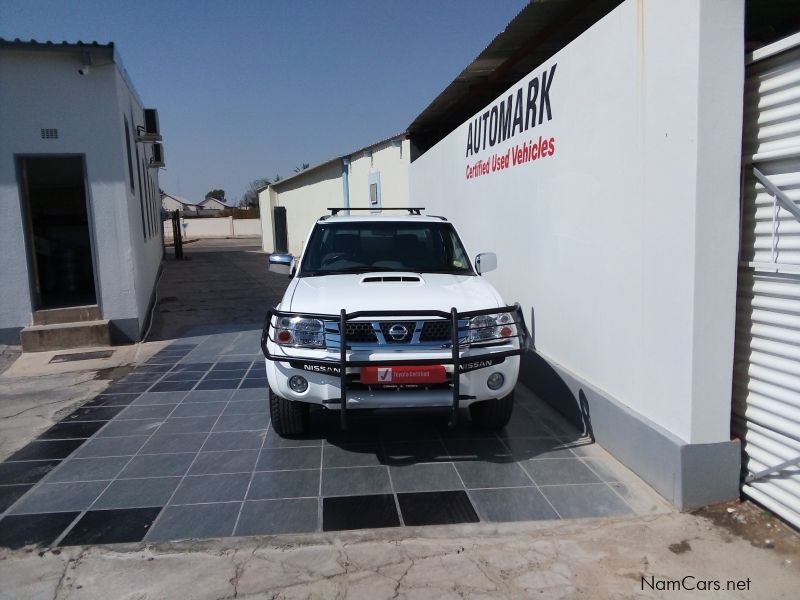 Nissan NP 300 2.5 D/C 4x4 in Namibia