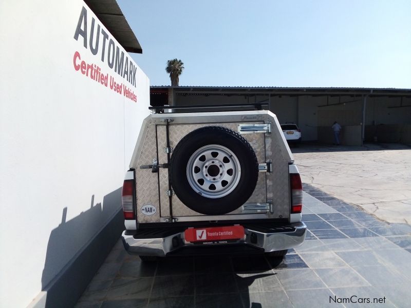 Nissan NP 300 2.5 D/C 4x4 in Namibia