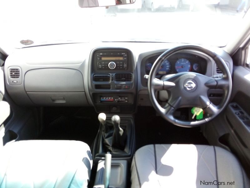 Nissan NP 300 2.5 D/C 4x4 in Namibia