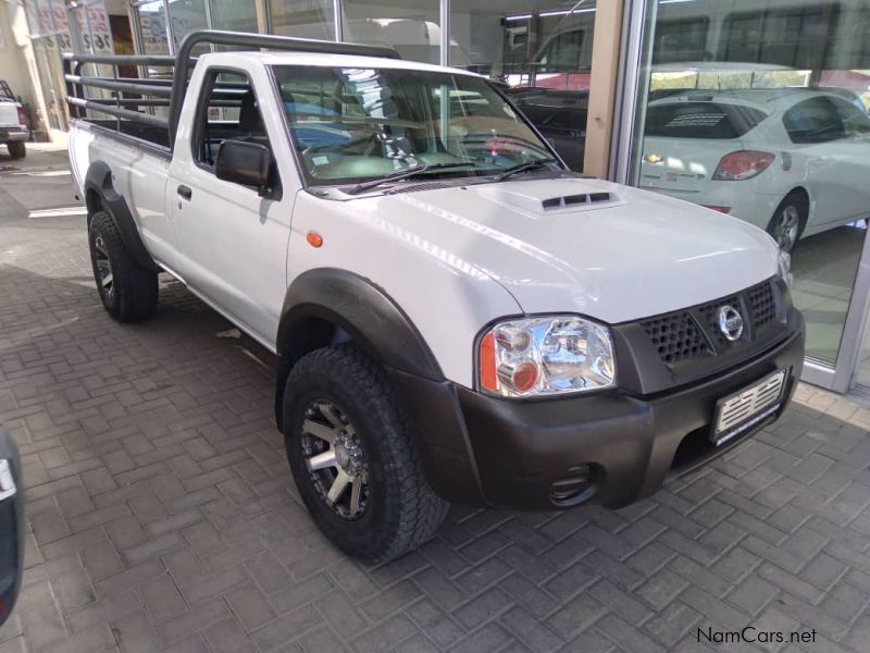 Nissan NP300 2.5 SC 4X4 in Namibia