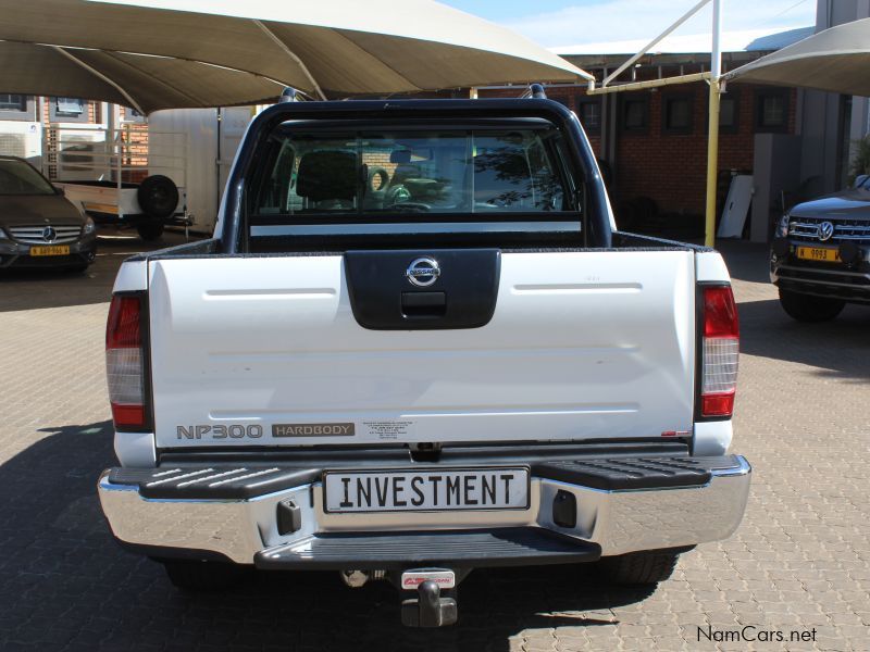 Nissan NP300 2.5CDI D/C 4X4 in Namibia