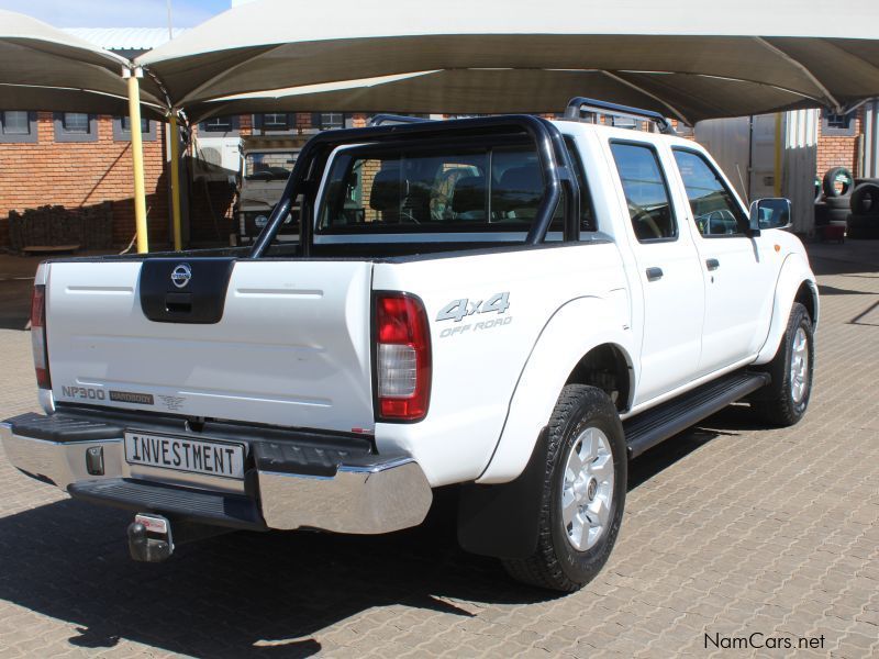 Nissan NP300 2.5CDI D/C 4X4 in Namibia