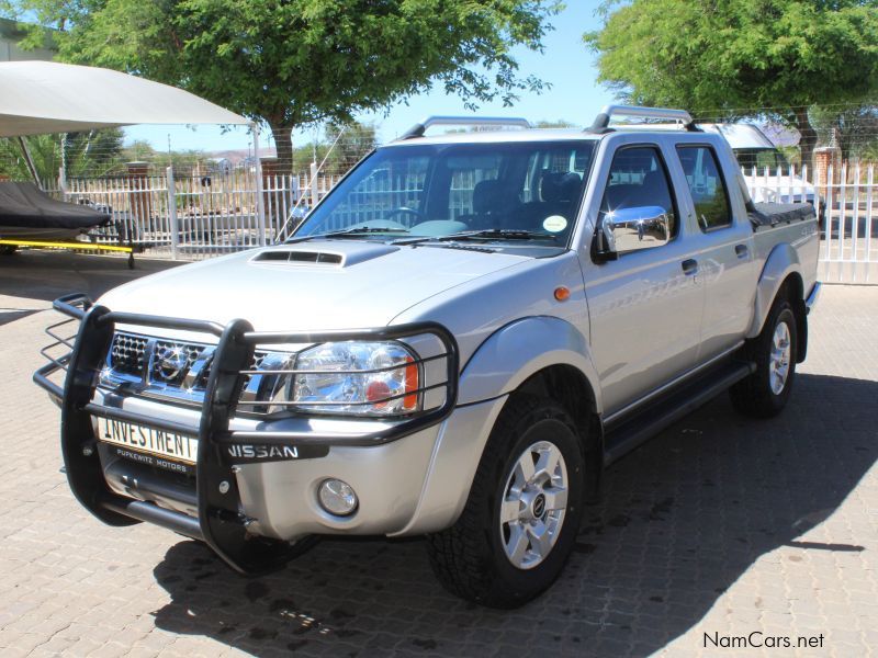 Nissan NP300 2.5CDI D/C 4X4 in Namibia