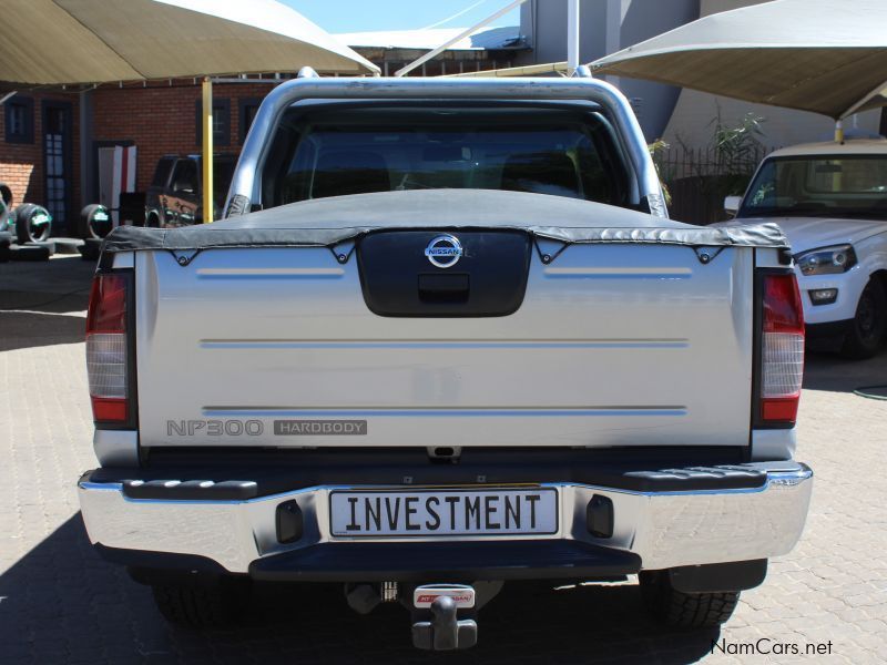 Nissan NP300 2.5CDI D/C 4X4 in Namibia