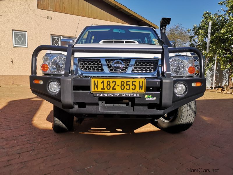 Nissan NP300 2.5Tdi 4x4 double cab in Namibia