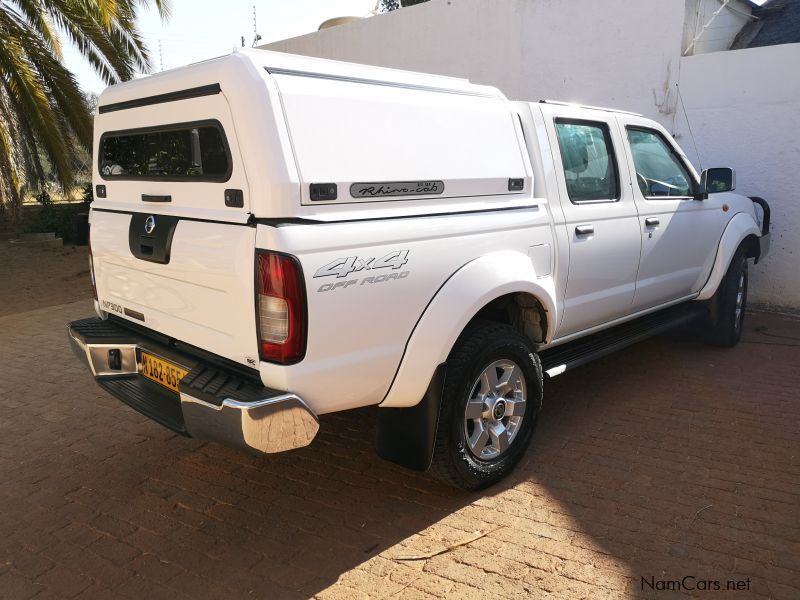 Nissan NP300 2.5Tdi 4x4 double cab in Namibia