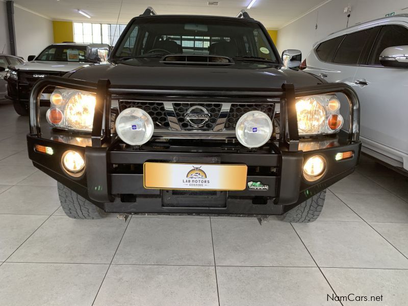 Nissan NP300 D/CAB 2.5 4X4 DIESEL in Namibia