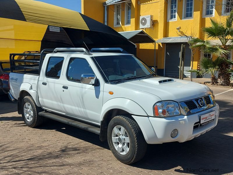 Nissan Np300 2.5 Tdi 4x4 P/u D/c in Namibia