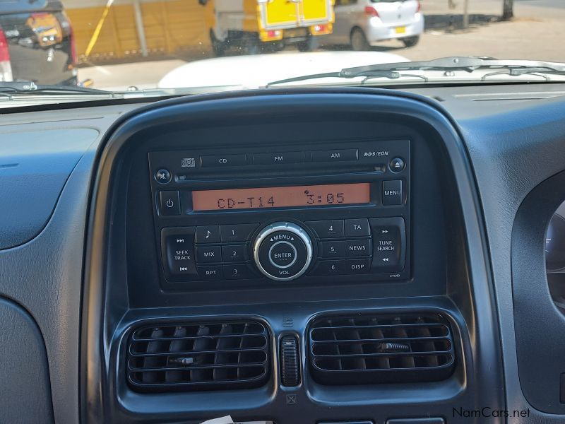 Nissan Np300 2.5 Tdi 4x4 P/u D/c in Namibia