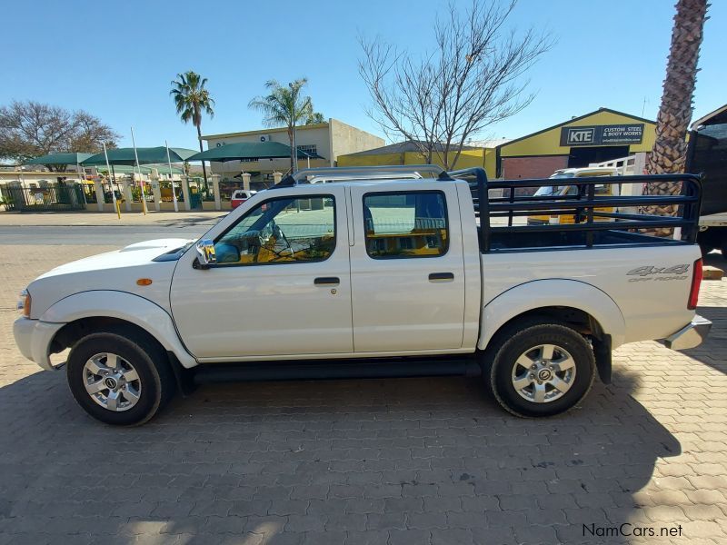 Nissan Np300 2.5 Tdi 4x4 P/u D/c in Namibia