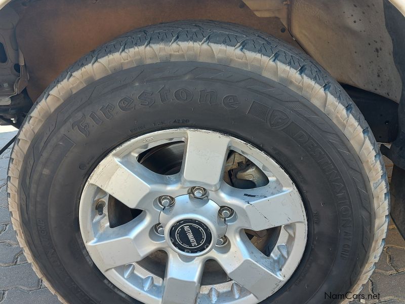 Nissan Np300 2.5 Tdi 4x4 P/u D/c in Namibia