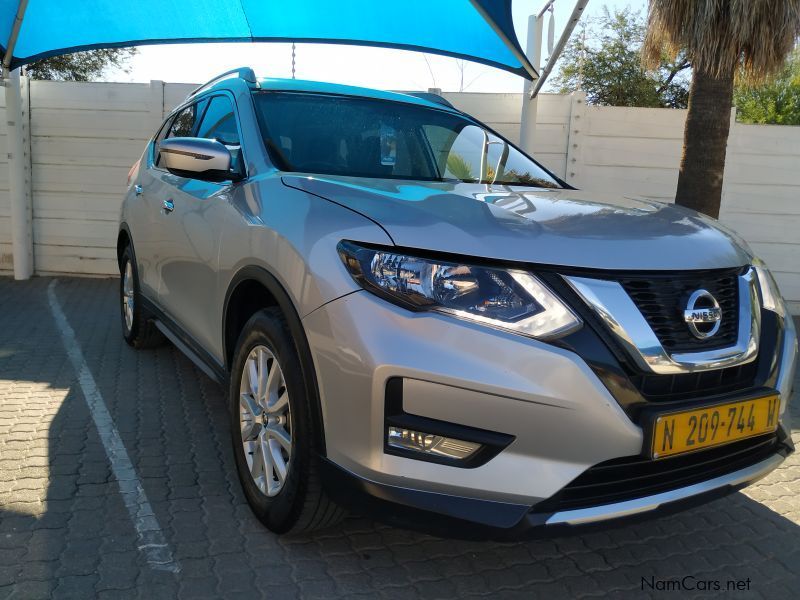 Nissan X-TRAIL 2.5 ACENTA CVT 4WD in Namibia