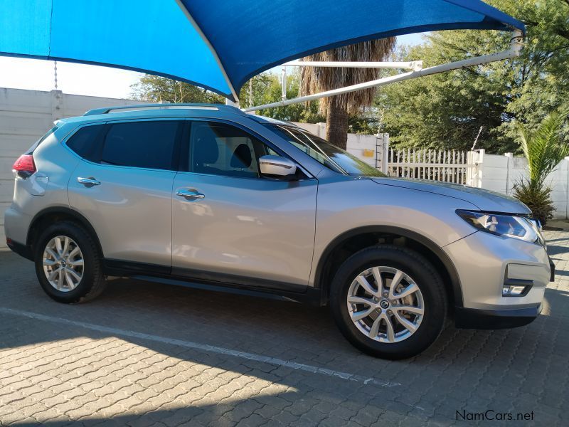 Nissan X-TRAIL 2.5 ACENTA CVT 4WD in Namibia