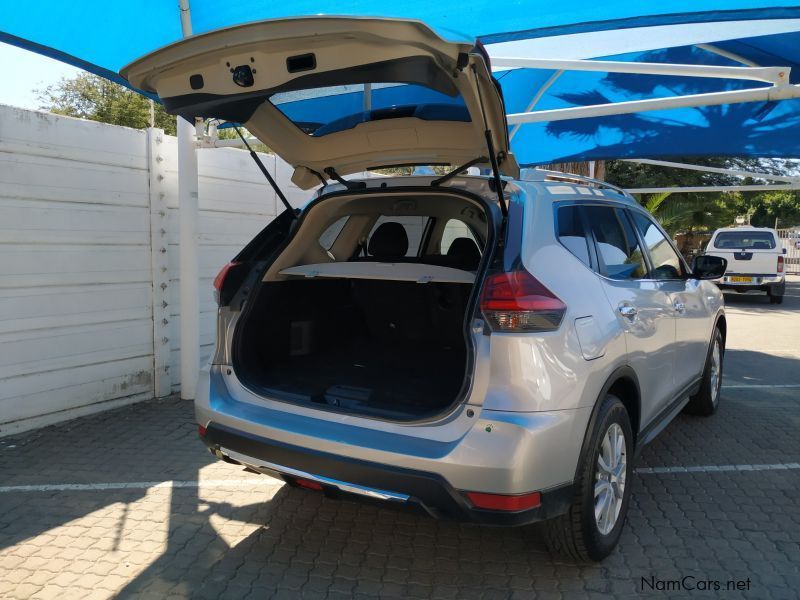 Nissan X-TRAIL 2.5 ACENTA CVT 4WD in Namibia