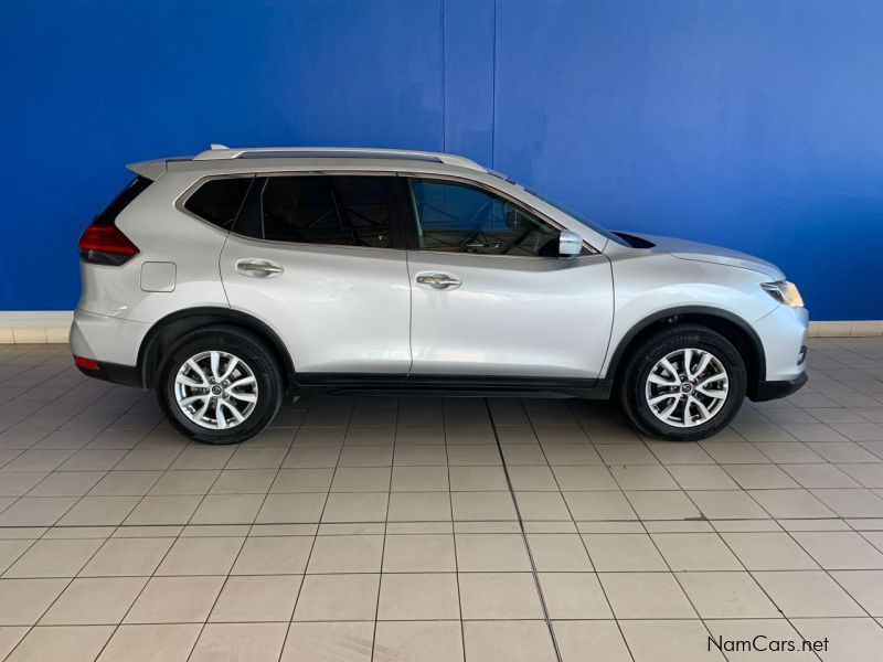 Nissan X Trail 2.5 ACENTA 4x4 CVT in Namibia