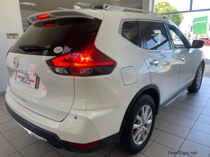 Nissan X Trail 2.5 Acenta 4x4 CVT in Namibia