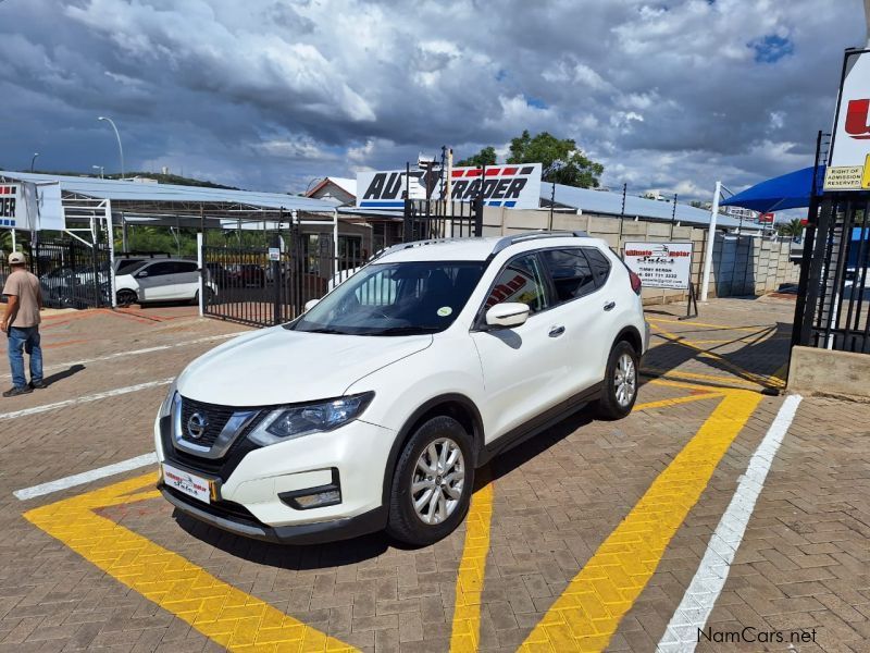 Nissan X-trail 2.5 CVT 4x4  Accenta in Namibia