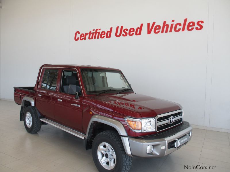 Toyota 4.0 V6 LAND CRUISER 79 DC 4X4 in Namibia