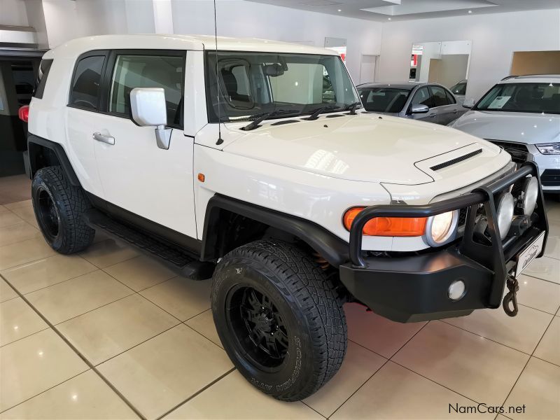 Toyota FJ Cruiser 4.0 V6 A/T in Namibia